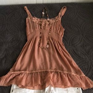Light pink tank top